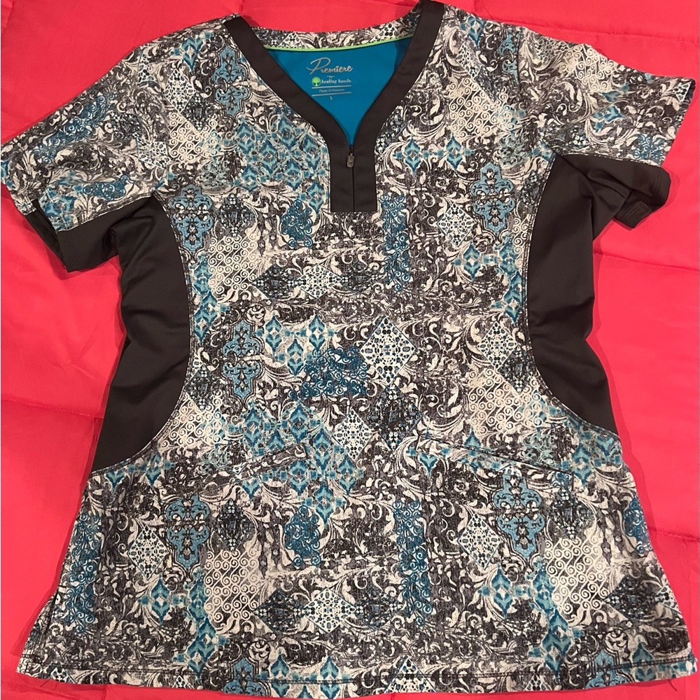 Women’s Healing Hands scrub top, size large